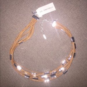 super cute necklace! never worn!